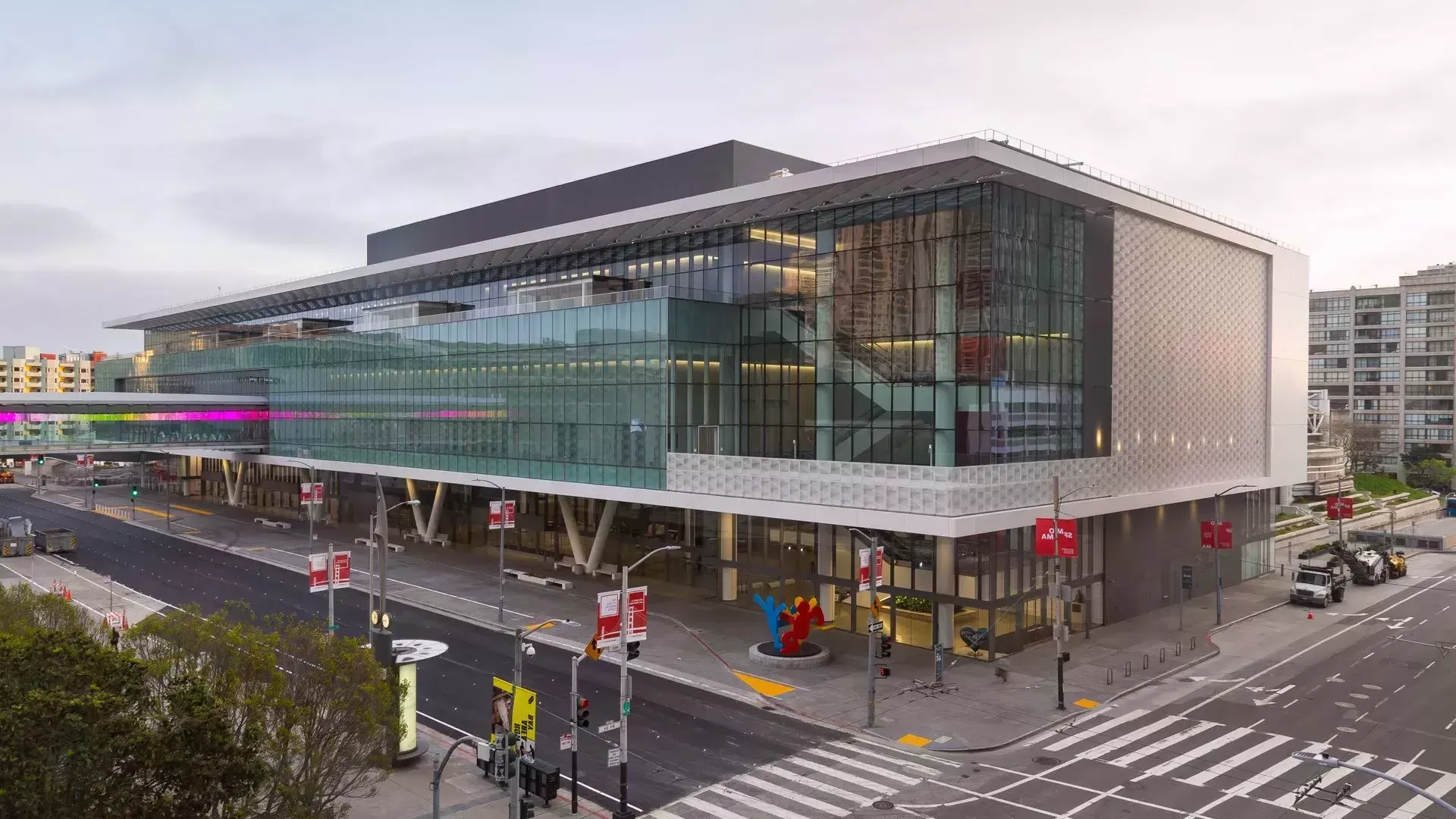 Northwest corner exterior shot of Moscone Center