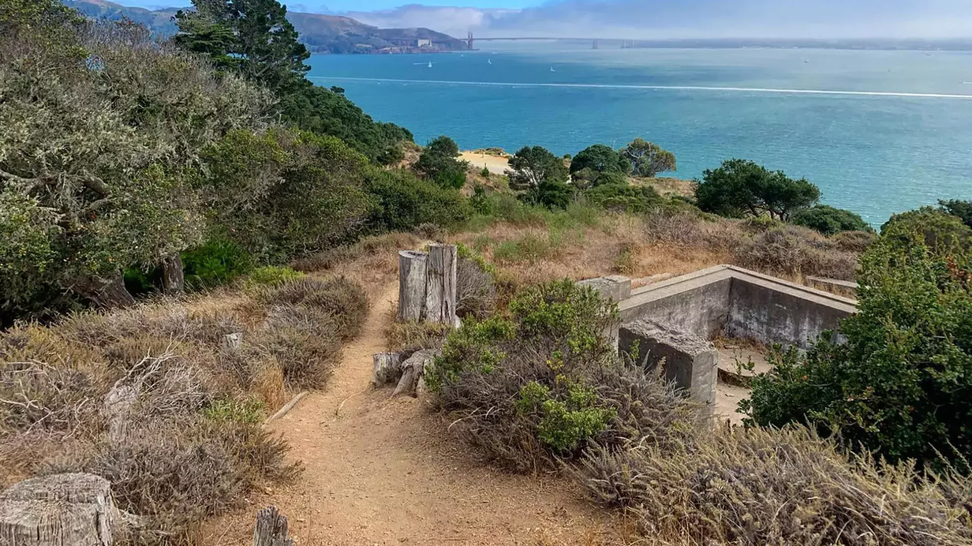 Campground at 天使岛 State Park, overlooking the San Francisco Bay and 金门大桥