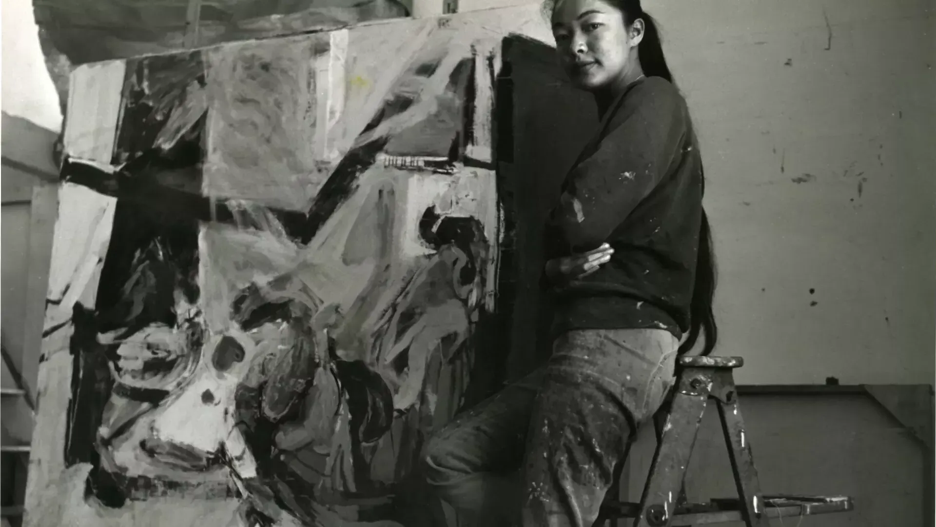 Bernice Bing在她的北海滩工作室，大约。. 1958-1961. 照片来自CR Snyder©The Beat Museum.jpg