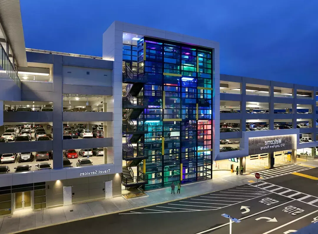 编码, a light art installation, at San Francisco International Airport