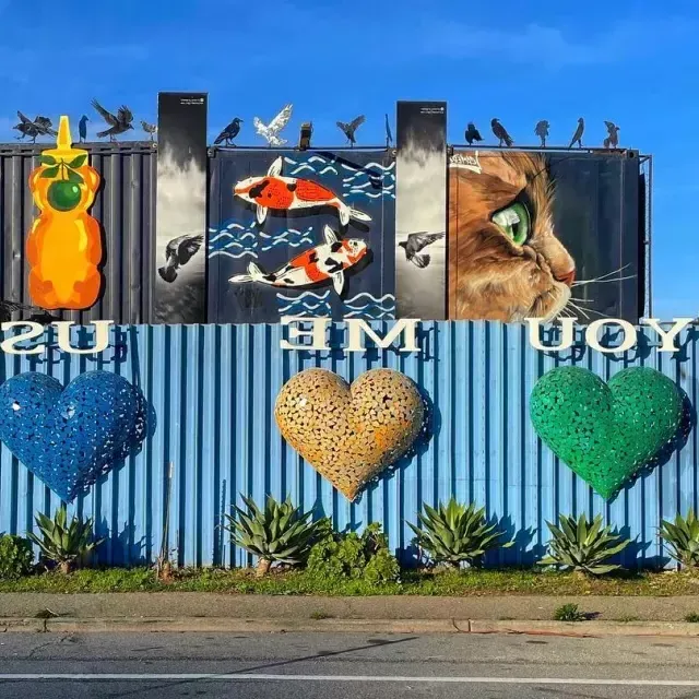 Obras de arte y murales en el barrio Bayview de San Francisco.